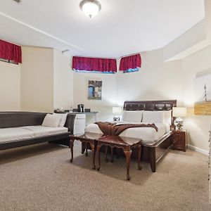 Family King Suite